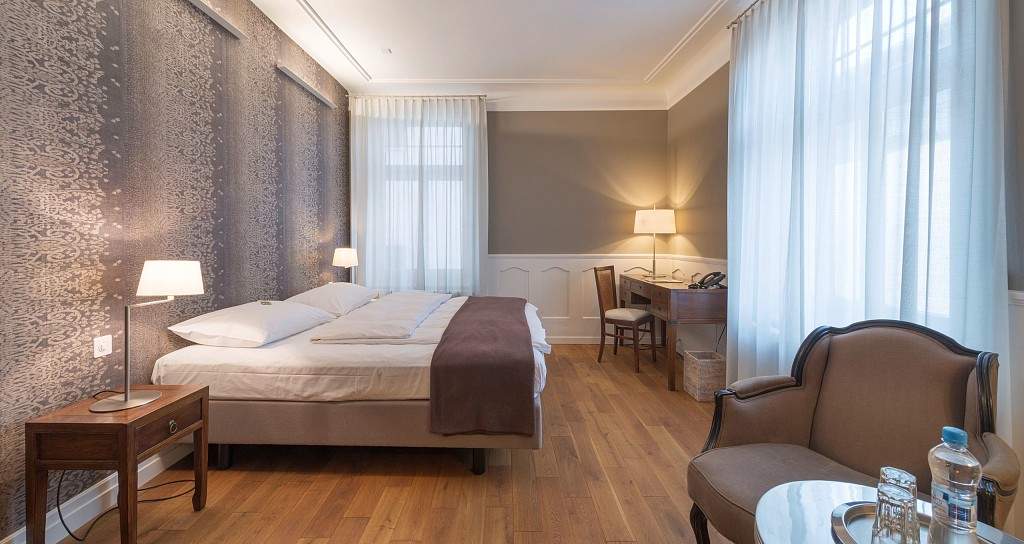 Blue City Hotel - Photo 4