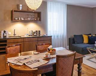 Blue City Hotel The Apartment Wohn Essraum kleiner